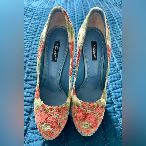 Dolce & Gabbana Tapestry/Brocade Platform Floral Pump - Picture 4 of 5